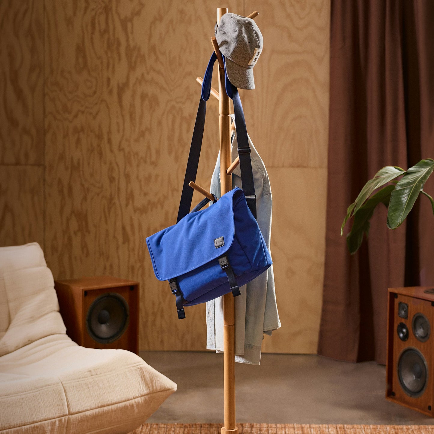 Classic Messenger 13L - US 8723