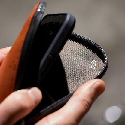 Venture Phone Pocket - US 3480