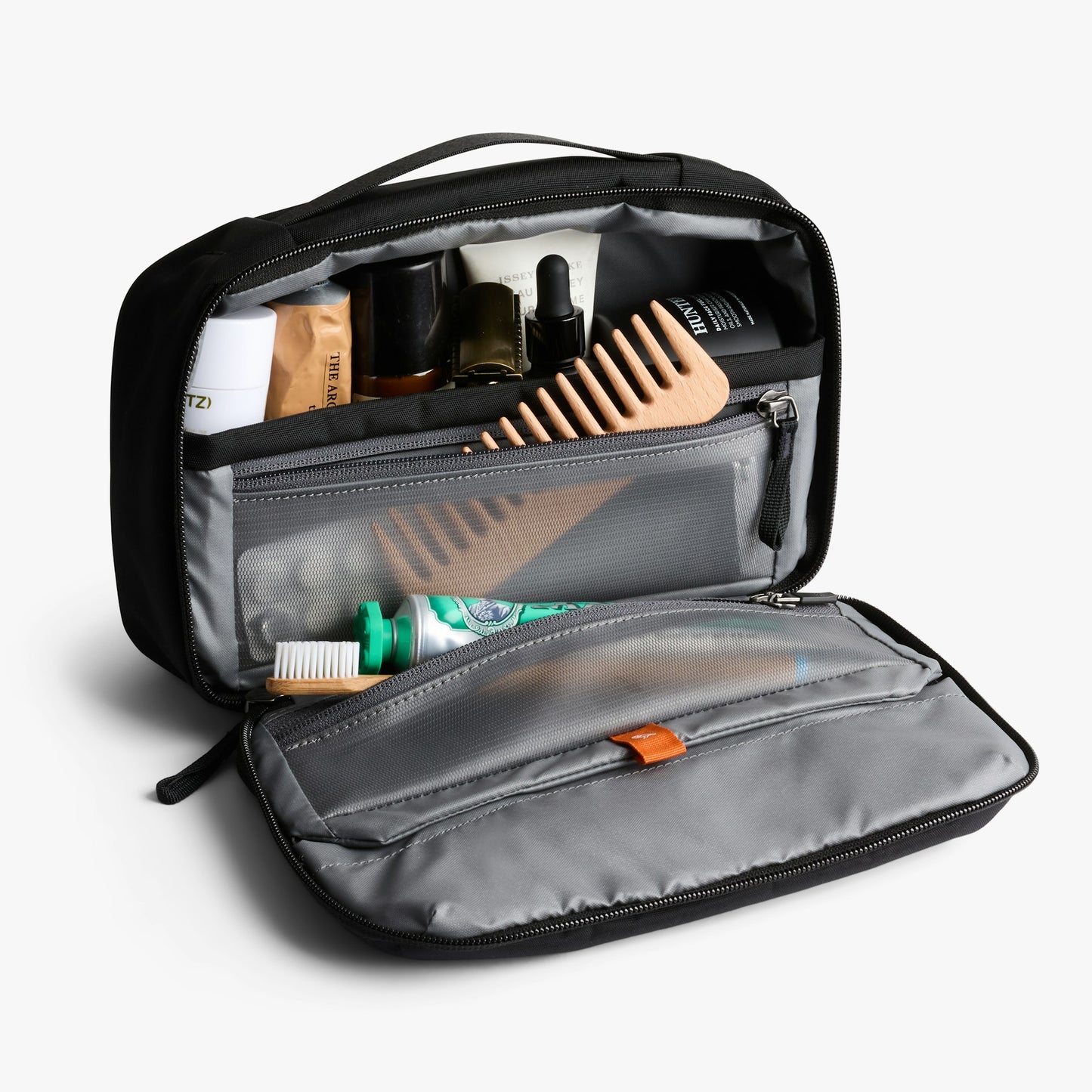 Hanging Toiletry Kit - US 3698