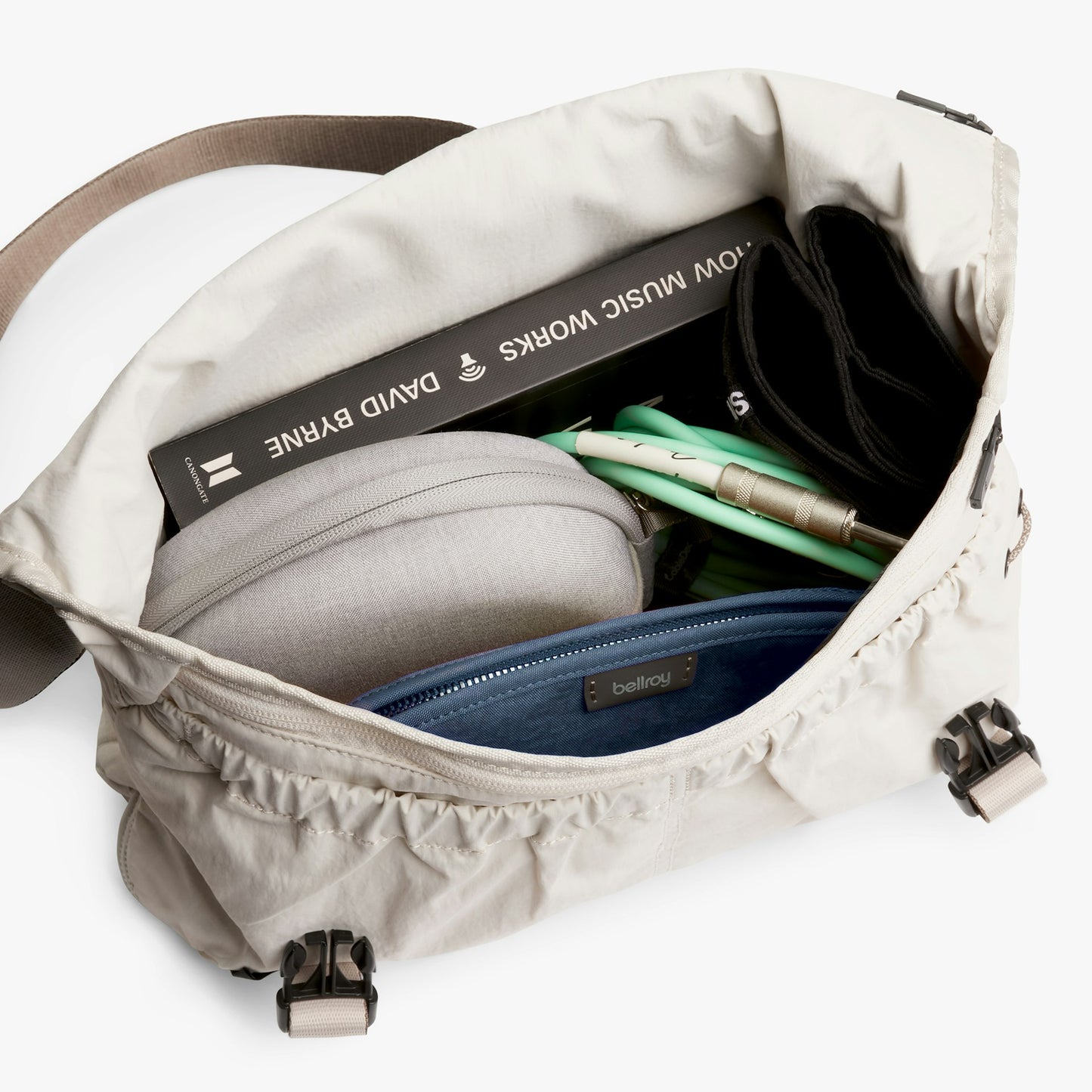 Cinch Messenger - US 4181