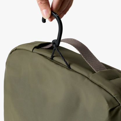 Hanging Toiletry Kit Plus - US 5332