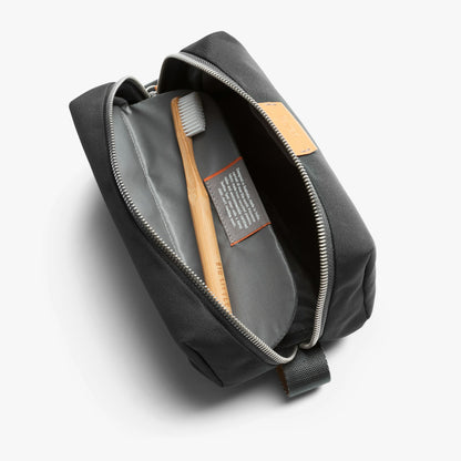 Toiletry Kit - US 8635