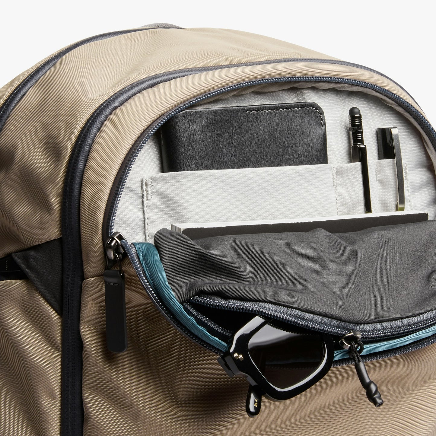 Transit Workpack Pro 22L - US 3241