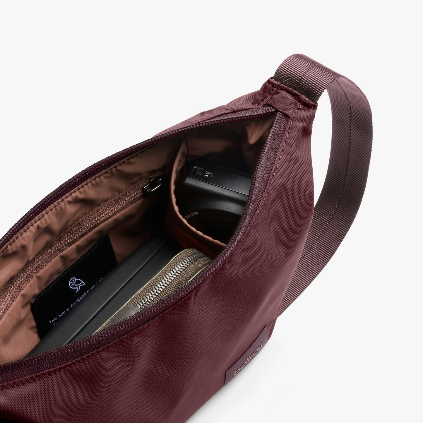 Laneway Crescent Bag 2.5L - US 8818