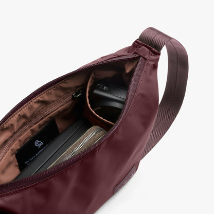Laneway Crescent Bag 2.5L - US 8818