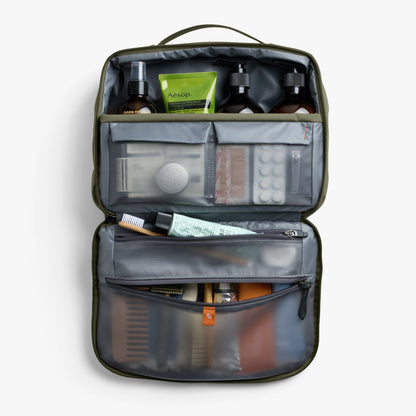 Hanging Toiletry Kit Plus - US 5332
