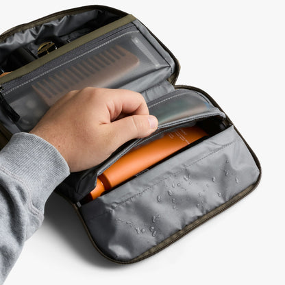 Hanging Toiletry Kit - US 5659