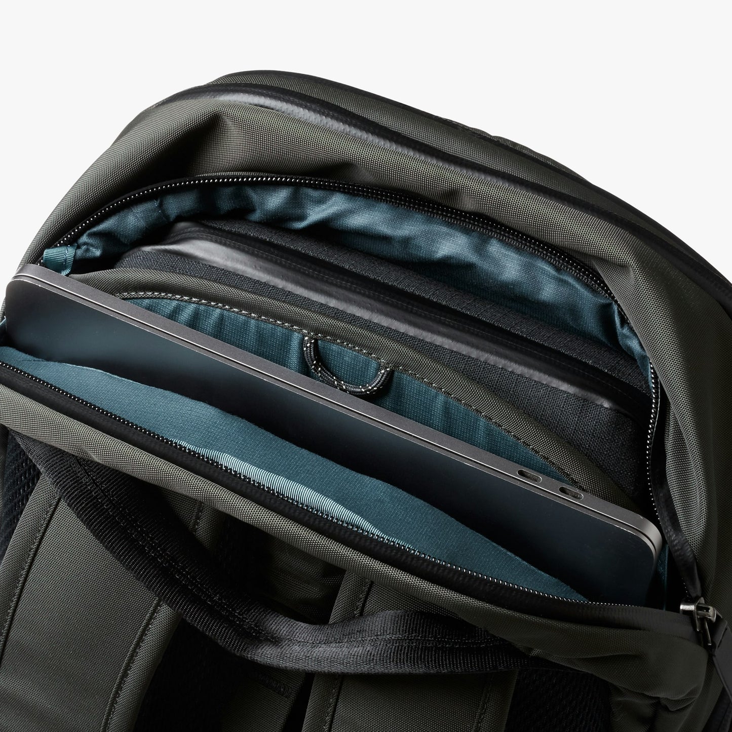 Transit Workpack Pro 22L - US 7126
