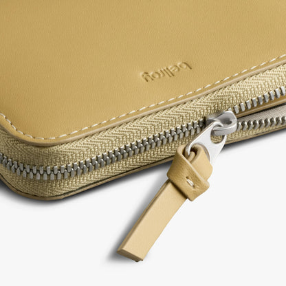 L-Pocket - US 7913