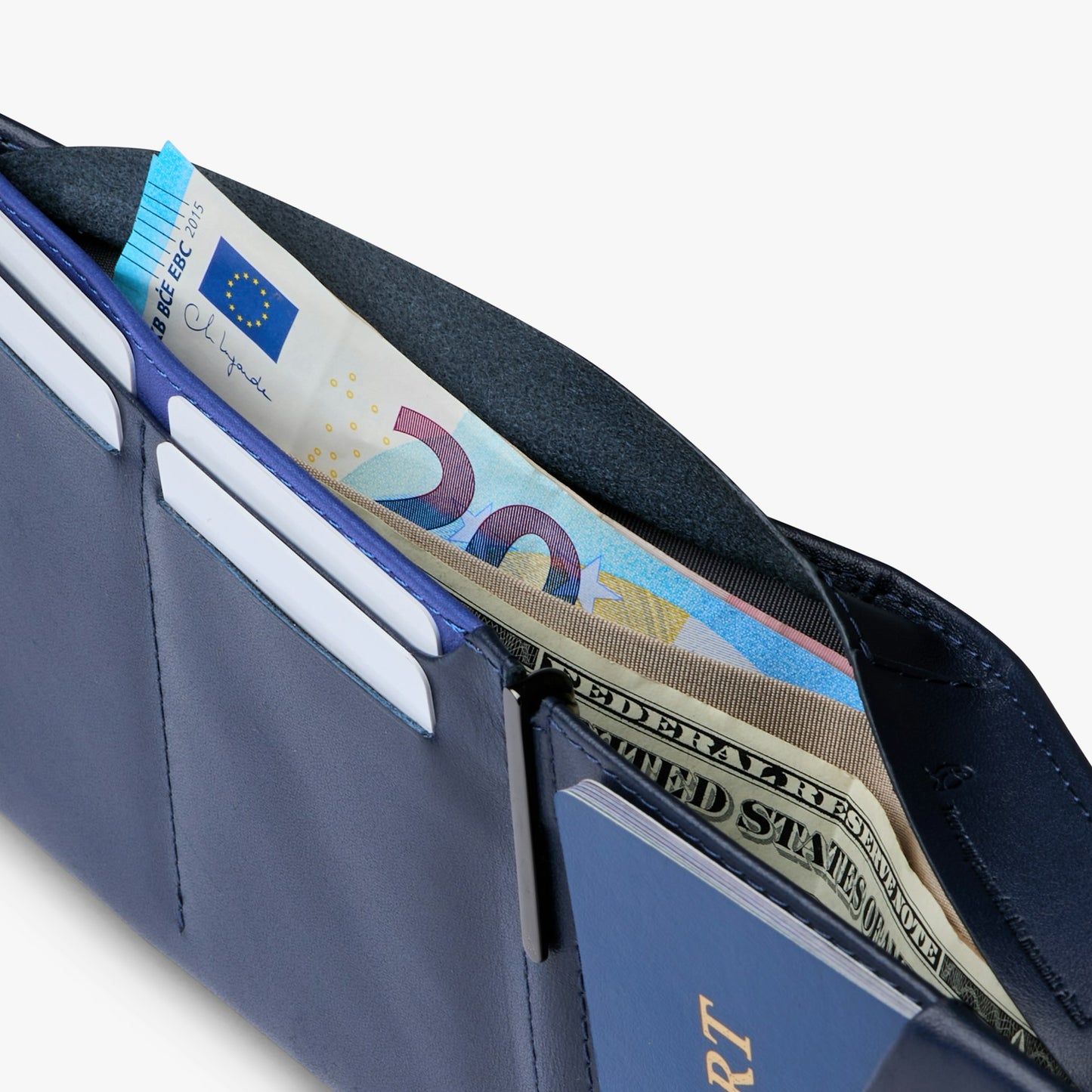 Travel Wallet - US 7441