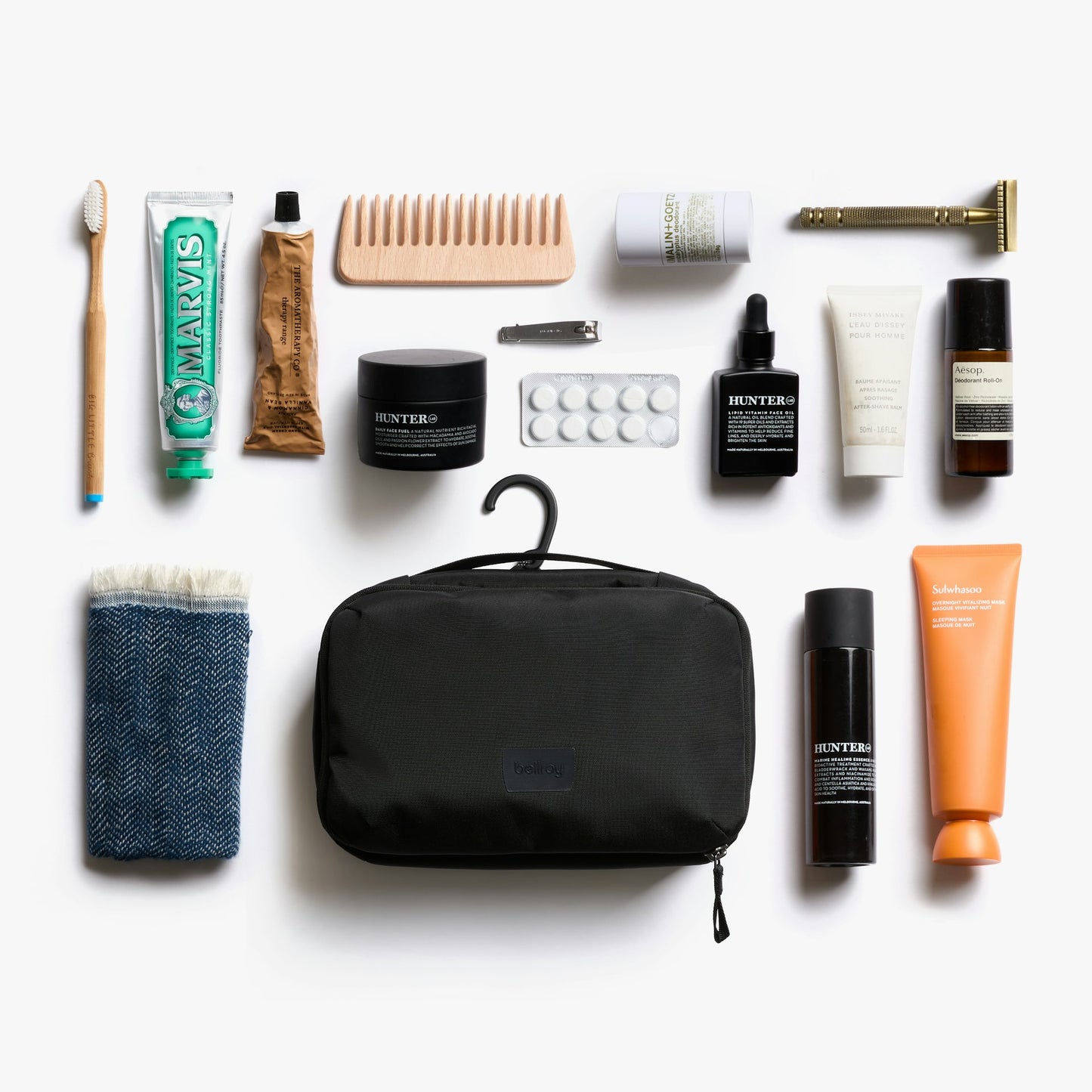 Hanging Toiletry Kit - US 3698