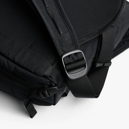 Venture Messenger 16” - US 9372