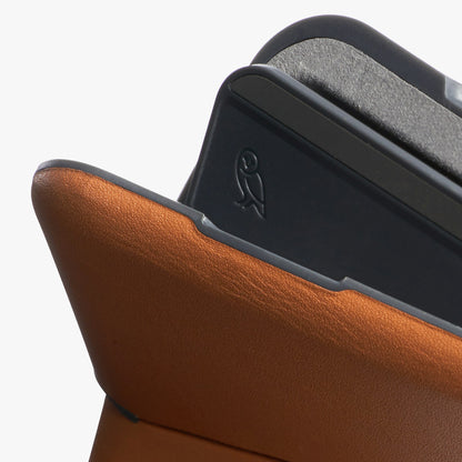 Flip Case - US 6703